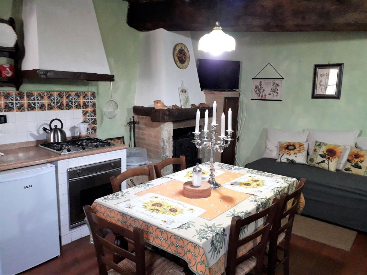 Il Mirtillo - A Truly Magical Place In The Heart Of Tuscany, Nestled In A Medieval Village Chianni Extérieur photo
