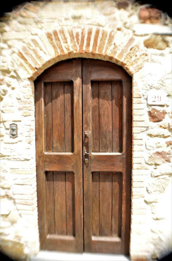 Il Mirtillo - A Truly Magical Place In The Heart Of Tuscany, Nestled In A Medieval Village Chianni Extérieur photo